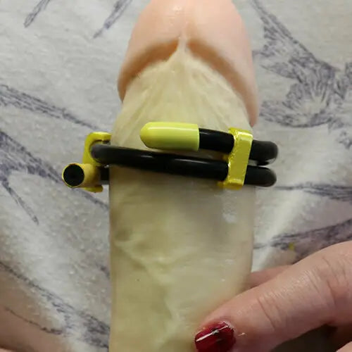 Image showing the copper infused conductive rubber loop and clips