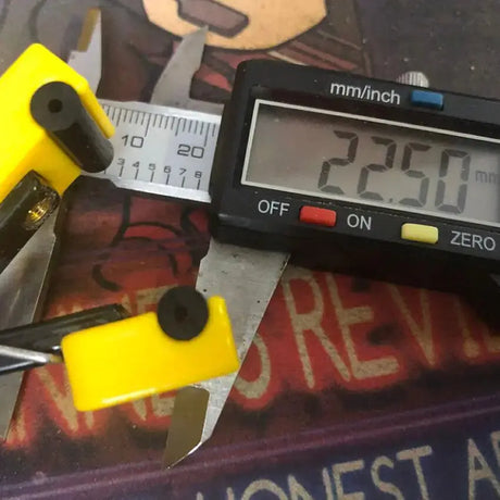 Image showing the jaws fully opened.